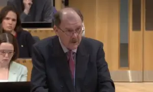 Counsel general Elfyn Llwyd