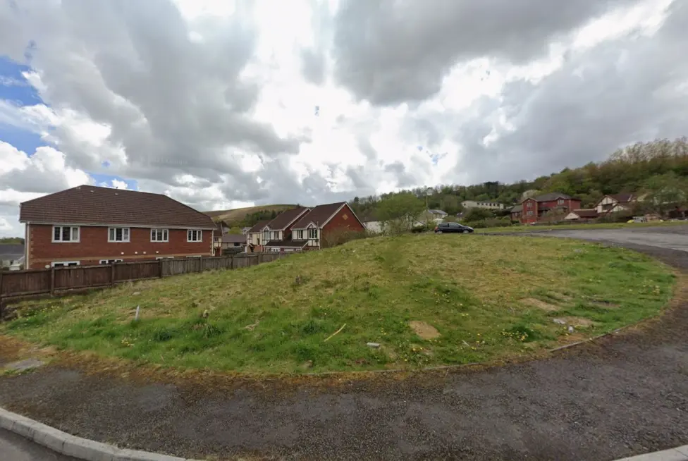 CAERPHILLY: New homes approved amid privacy and overlooking concerns