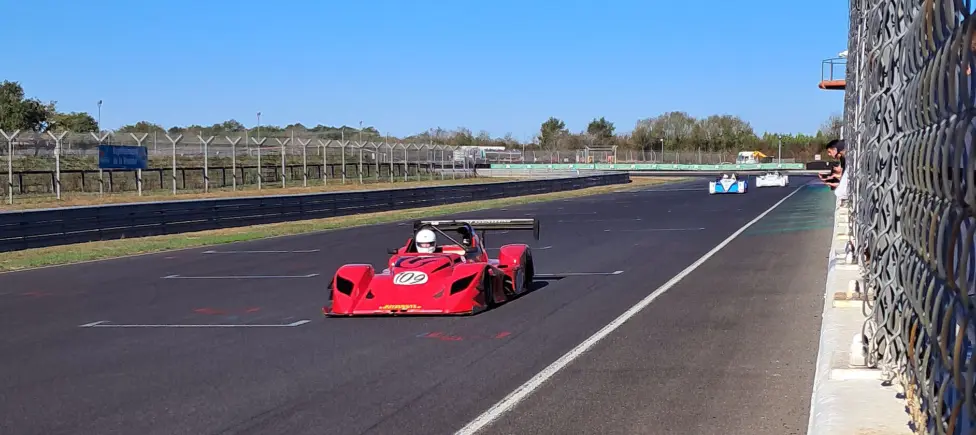 Graham Cole on the track at Val de Vienne